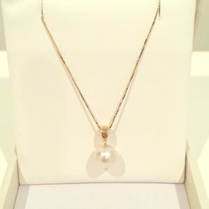 Pearl Factory pendant on 14k yellow gold chain!